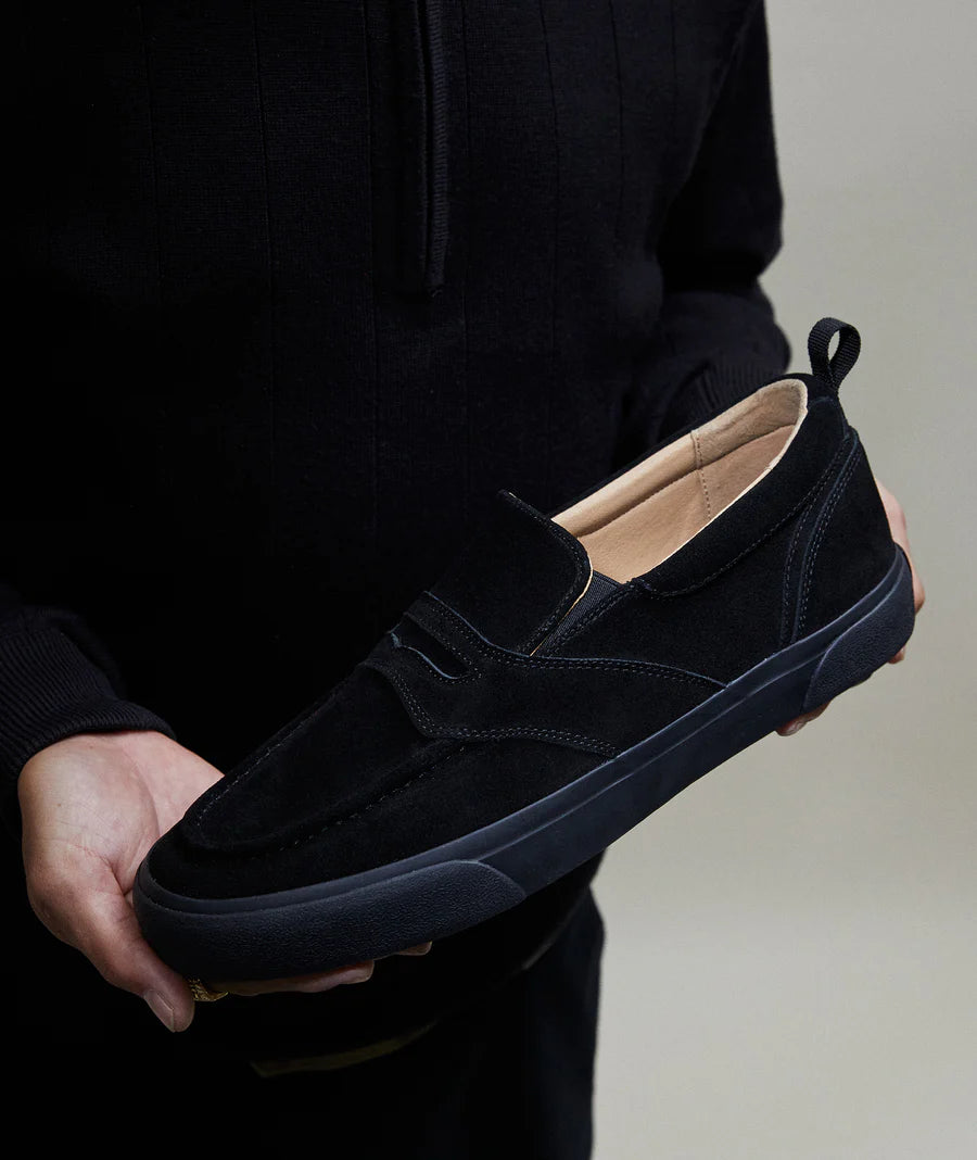 Zapatillas Hours is Yours "Cohiba SL30 - Black suede"