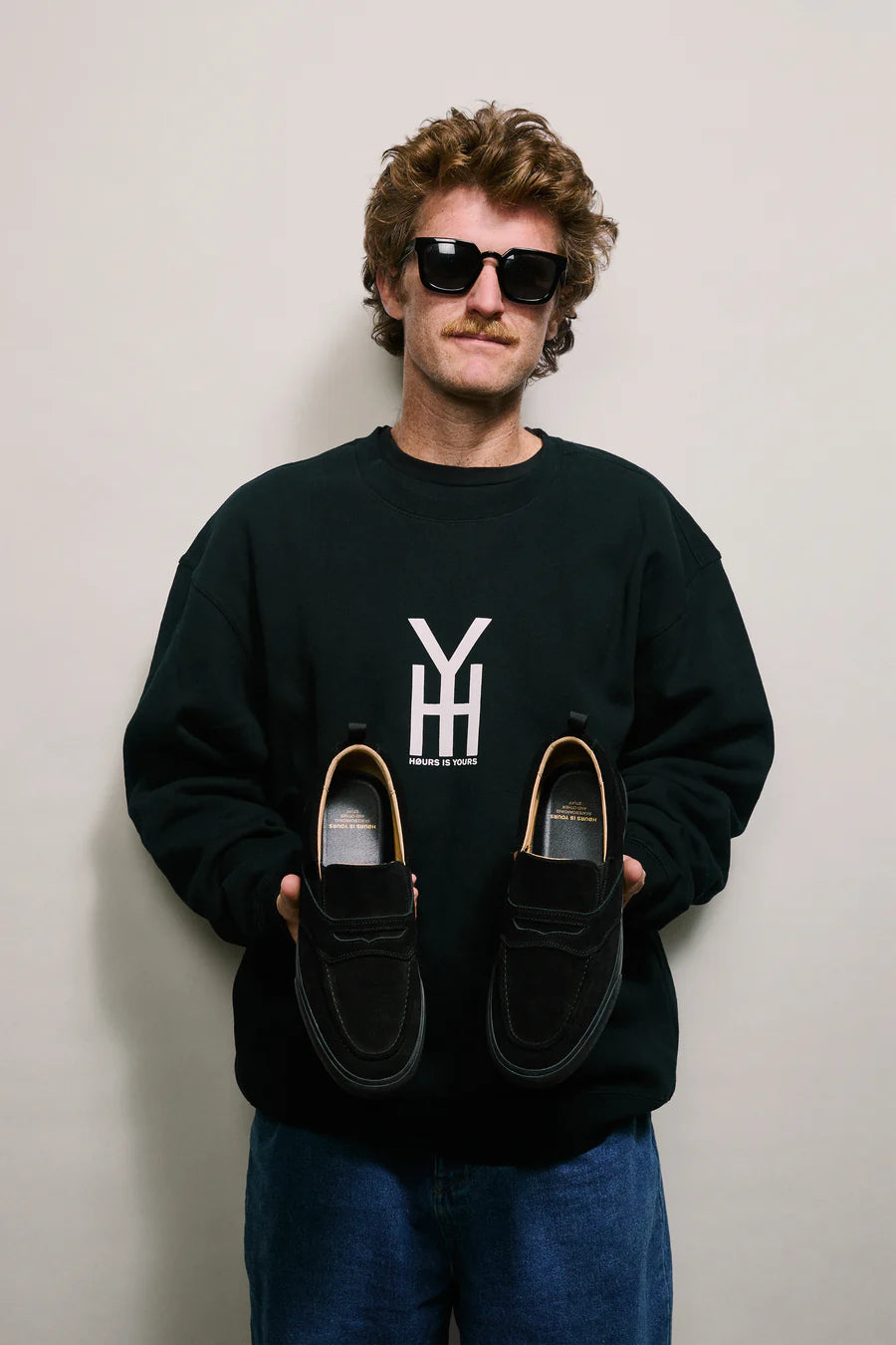 Zapatillas Hours is Yours "Cohiba SL30 - Black suede"
