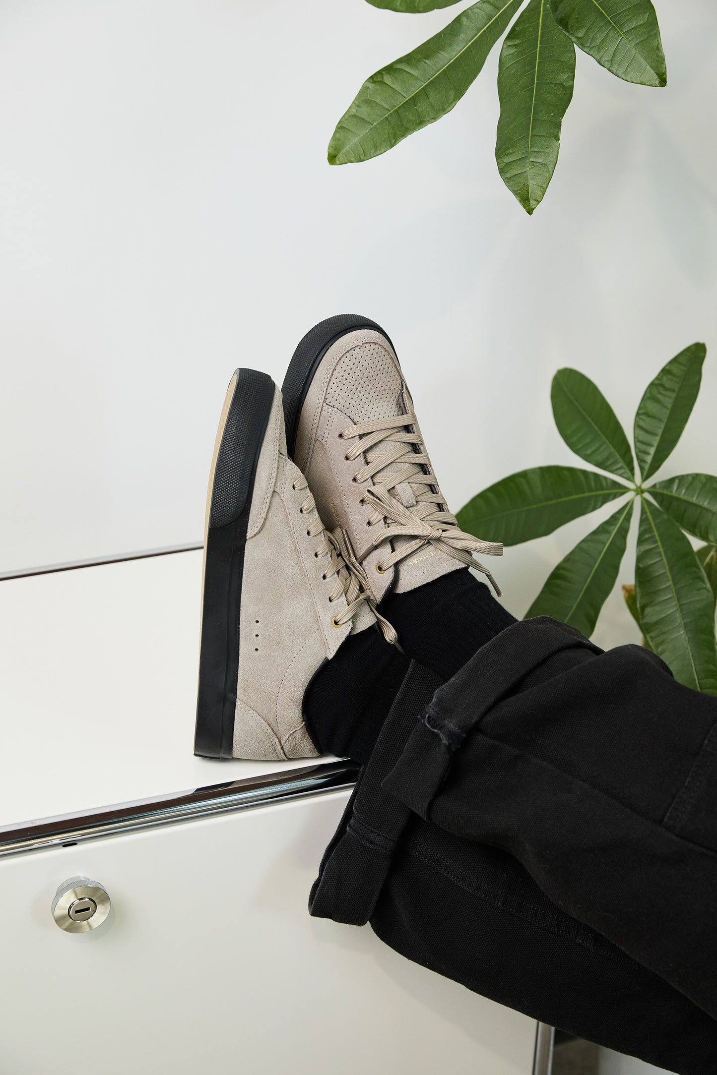 Zapatillas Hours is Yours “DMC-1 CASHMERE”